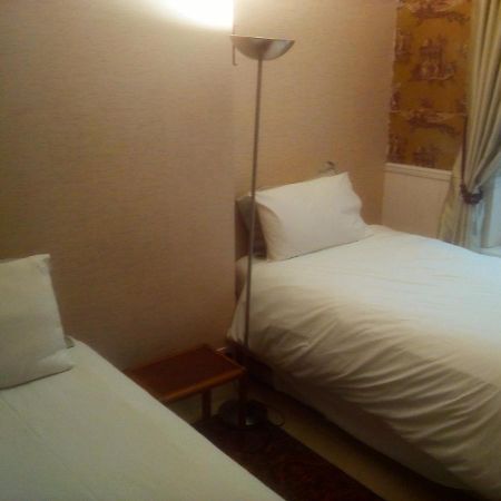 The Principality 2 Singles Bedroom Cardiff Bagian luar foto