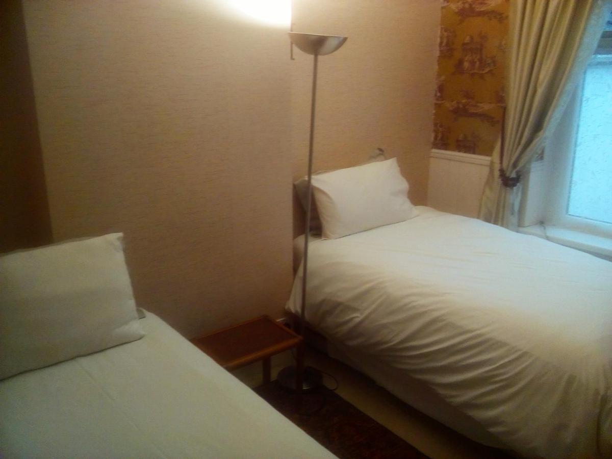 The Principality 2 Singles Bedroom Cardiff Bagian luar foto