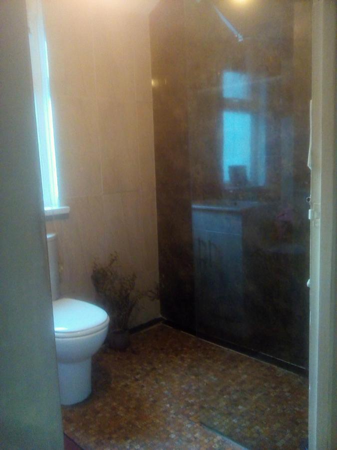 The Principality 2 Singles Bedroom Cardiff Bagian luar foto